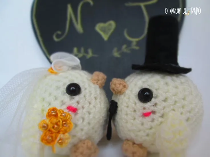 Pareja de pollitos novios amigurumi para tarta de boda. Boda N & J ... Pareja de pollitos novios amigurumi para tarta de boda. Boda N & J ...