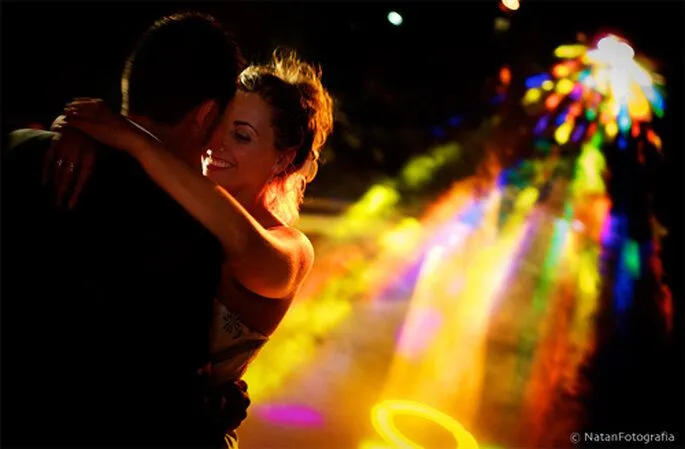 PAREJAS BAILANDO ROMANTICO - Imagui