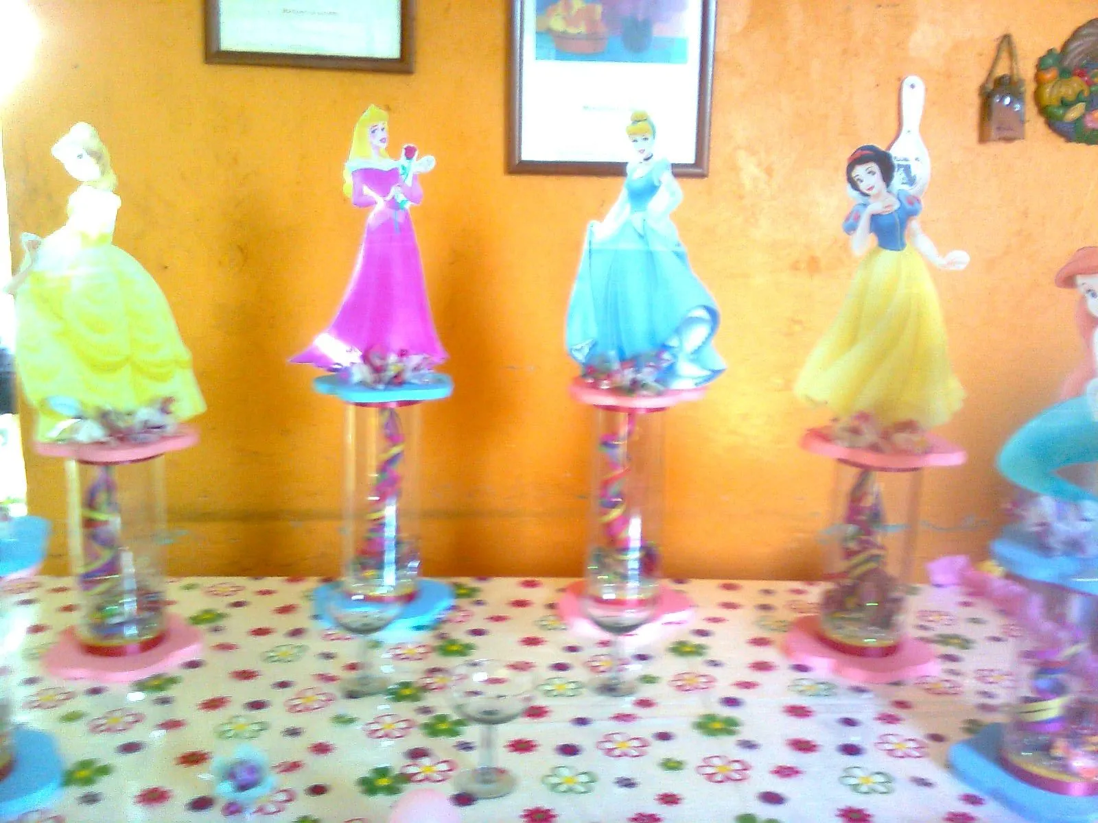 Party &amp; Piñatas "Variedades Dana's": Princesas Disney