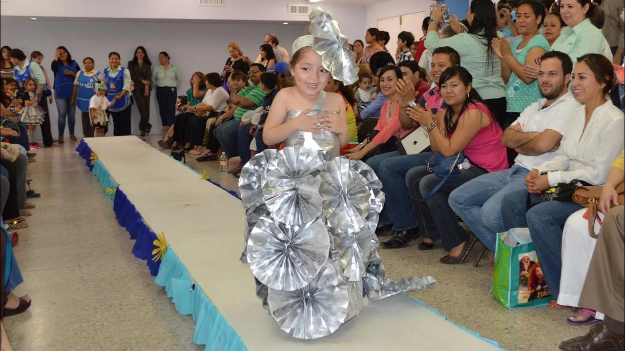 Pasarela con Vestuario hecho con Material Reciclado, 29Abril2014 ... Pasarela con Vestuario hecho con Material Reciclado, 29Abril2014 ...