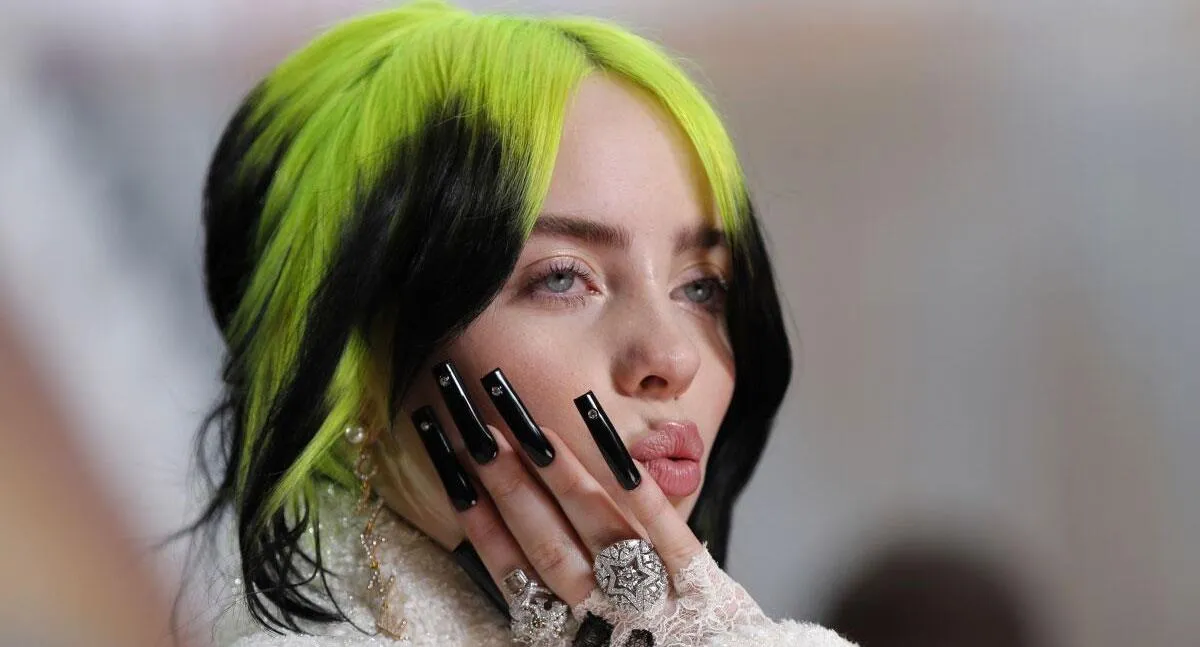 Qué pasó con Billie Eilish?