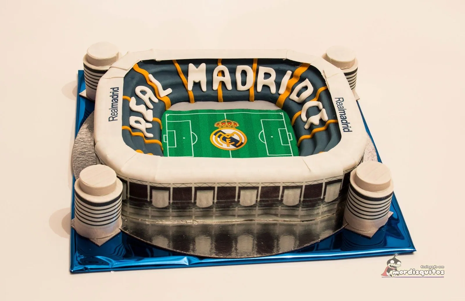 Paso a paso galleta estadio Santiago Bernabeu 3D - Cocinando con ... Paso a paso galleta estadio Santiago Bernabeu 3D - Cocinando con ...