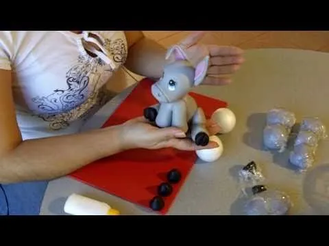 Paso a Paso en porcelana fria: Burrito soñador (1de3) - YouTube Paso a Paso en porcelana fria: Burrito soñador (1de3) - YouTube