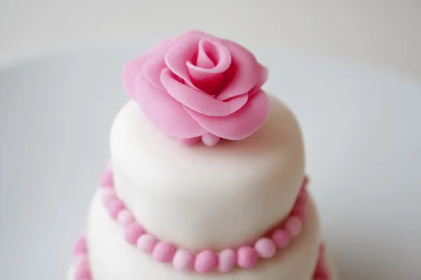 Paso a paso: Rosa con Fondant | My world for a cupcake Paso a paso: Rosa con Fondant | My world for a cupcake