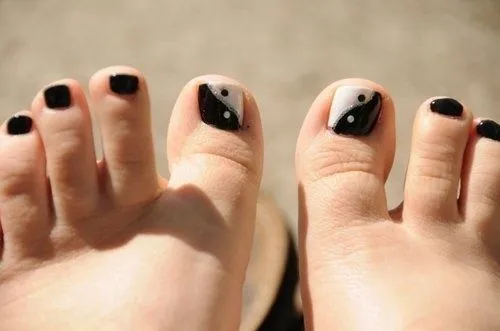 6 Pasos De Como Decorar Las uñas De Los Pies CentralMODA.COM | NOE ... 6 Pasos De Como Decorar Las uñas De Los Pies CentralMODA.COM | NOE ...