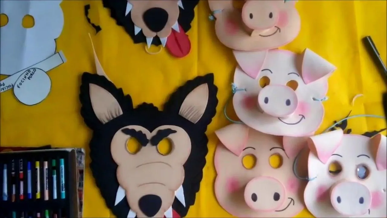 PASSO A PASSO - MÁSCARAS LOBO E TRÊS PORQUINHOS/ Masks of the three little págs nas wolf - YouTube PASSO A PASSO - MÁSCARAS LOBO E TRÊS PORQUINHOS/ Masks of the three little págs nas wolf - YouTube