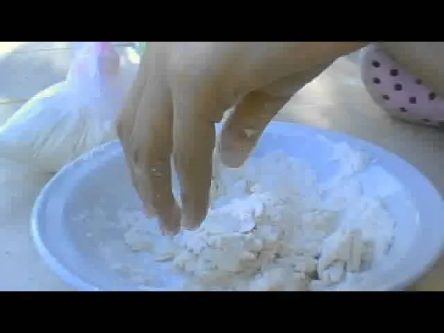 Como hacer pasta de sal,para figuras - YouTube Como hacer pasta de sal,para figuras - YouTube