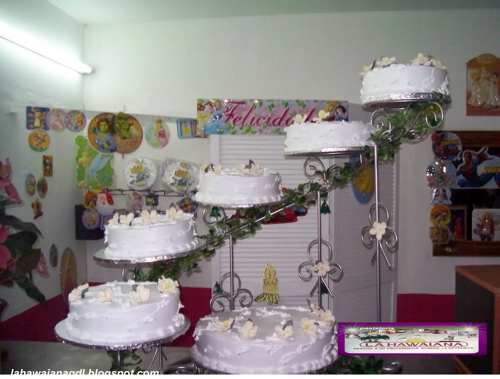 ... pastel 15 años,80 a 300 personas.... los mejores precios de la ciudad ... pastel 15 años,80 a 300 personas.... los mejores precios de la ciudad