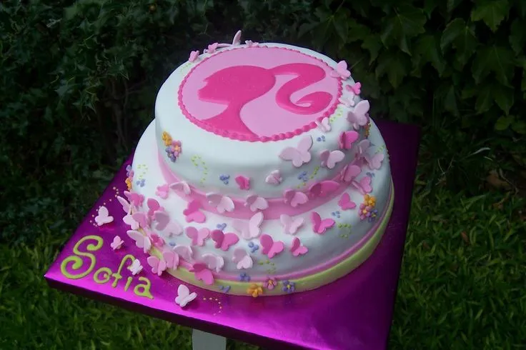 Pastel de Barbie | pasteles | Pinterest | Barbie and Pastel