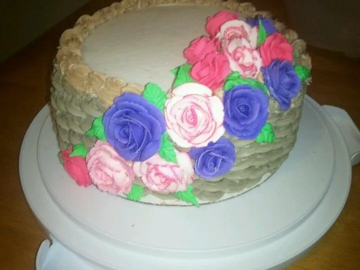 Pastel de canasta con flores de Royal Icing | queques | Pinterest ... Pastel de canasta con flores de Royal Icing | queques | Pinterest ...