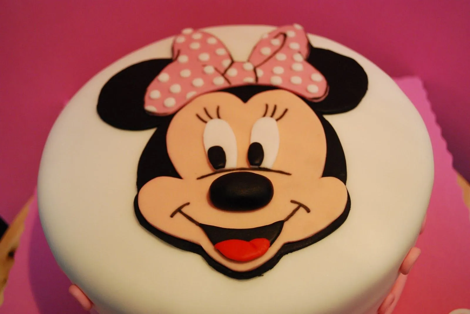Pastel con cara de Minnie - Imagui