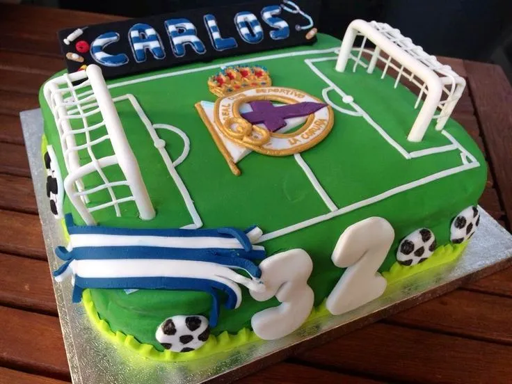 Pastel Fondant campo de futbol con escudo Deportivo de la Coruña ...