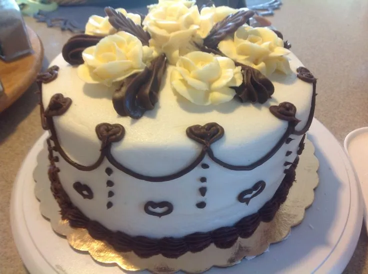 pastel de tres leches y crema chantilly decorado por fuera con ... pastel de tres leches y crema chantilly decorado por fuera con ...