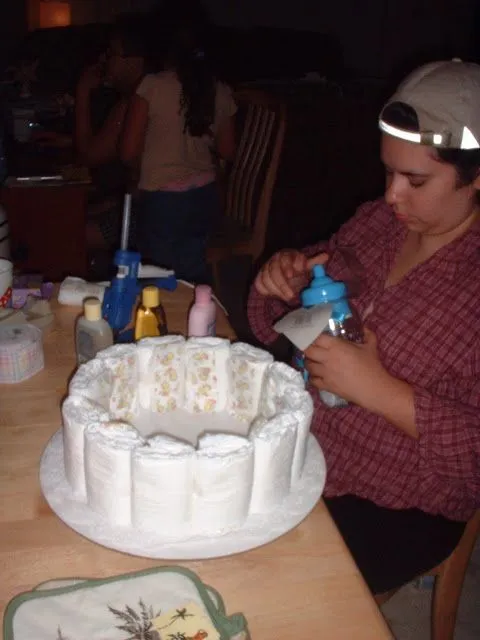 PASO A PASO CON JEANNINE: COMO HACER UN PASTEL DE PAÑALES PASO A PASO CON JEANNINE: COMO HACER UN PASTEL DE PAÑALES