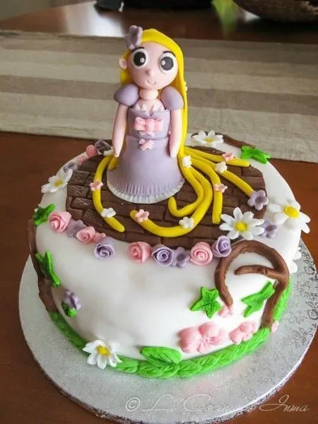 Tarta Fondant Rapunzel y un cumpleaños muy especial | La Cocina de ... Tarta Fondant Rapunzel y un cumpleaños muy especial | La Cocina de ...