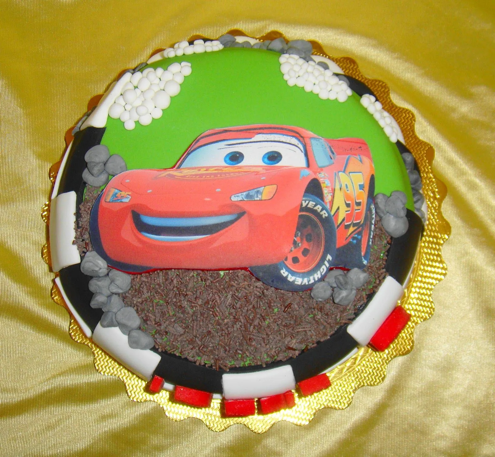 PASTEL DE RAYO MCQUEEN - IRENE | DAyDELICIOUS