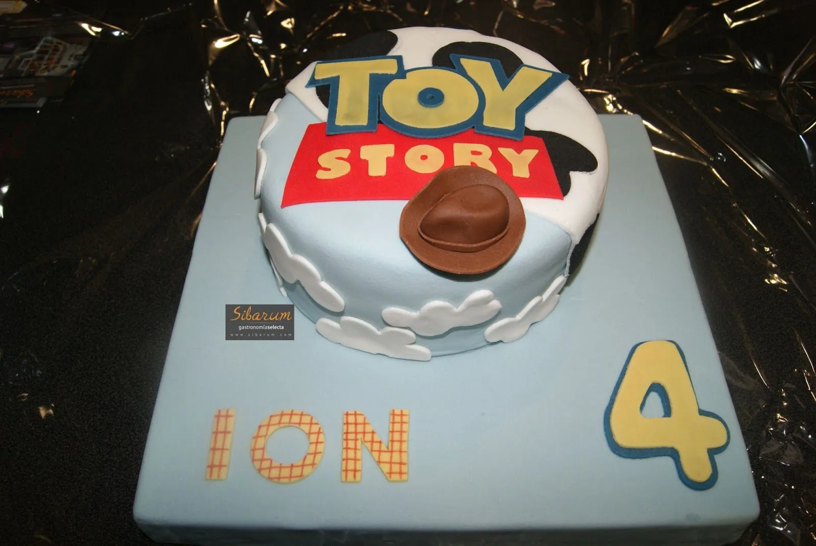 Pastel de Toy Story y Cupcake Gigante! | Sibarum Cakes &amp; Catering Blog