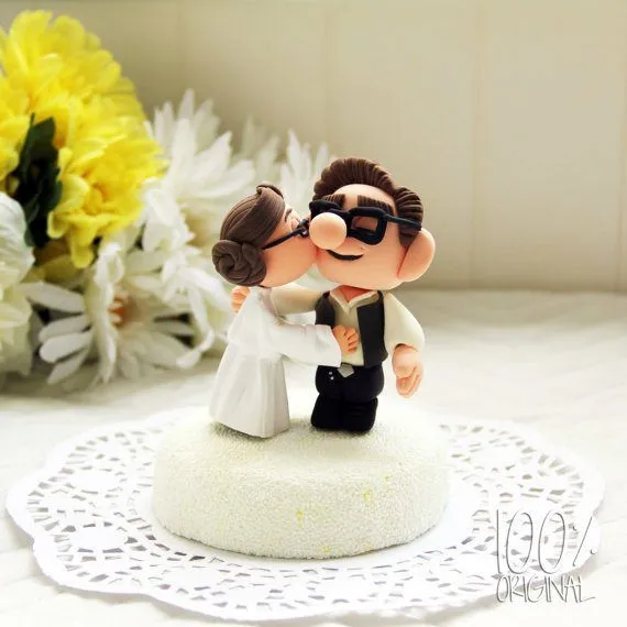 Los Pasteles de boda temáticos y Figuras de novios originales Los Pasteles de boda temáticos y Figuras de novios originales