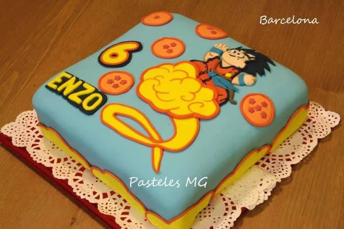 Pasteles MG: Tarta Goku en su nube (Dragon Ball Z Cake) en 2D. Pasteles MG: Tarta Goku en su nube (Dragon Ball Z Cake) en 2D.