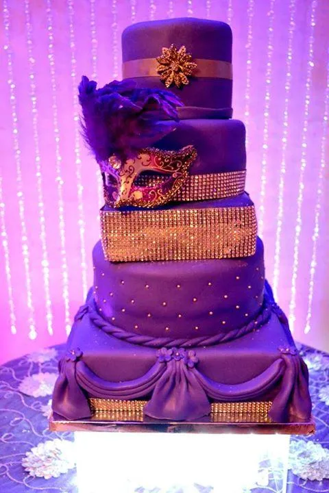 8 Pasteles de Quinceañera en tendencia este invierno