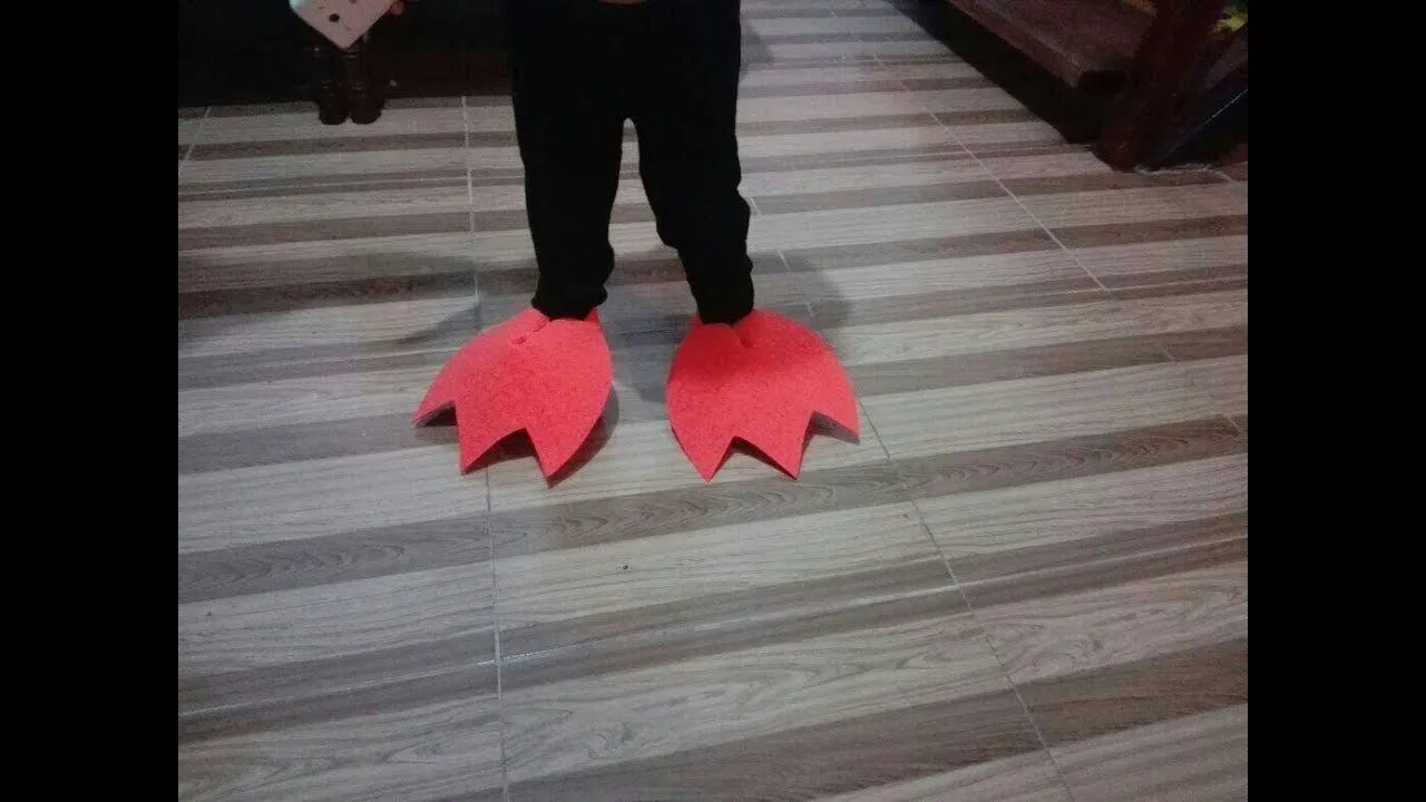 como hacer patas de pollo en fomi ✄ | Patitas de pollo, Disfraz de pollo, Alitas de pollo como hacer patas de pollo en fomi ✄ | Patitas de pollo, Disfraz de pollo, Alitas de pollo