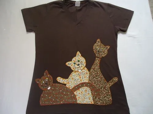 Patchwork em camiseta - Família de gatos | Flickr - Photo Sharing! Patchwork em camiseta - Família de gatos | Flickr - Photo Sharing!