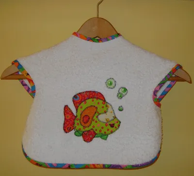 Patchwork Estudio: Aplicaciones infantiles para baberos Patchwork Estudio: Aplicaciones infantiles para baberos