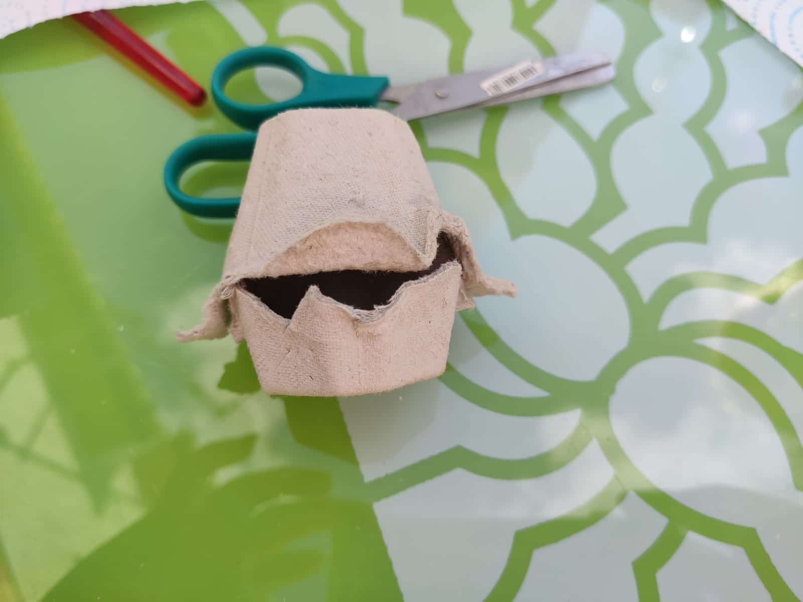 Patos de cartón con hueveras para niños #yomequedoencasa | Manualidades On Patos de cartón con hueveras para niños #yomequedoencasa | Manualidades On