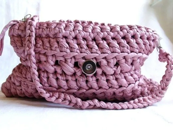 Patrón bolso rosa de crochet en inglés por Patchamano en Etsy Patrón bolso rosa de crochet en inglés por Patchamano en Etsy
