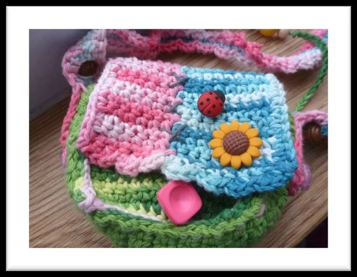 Patron para Cartera pequeña en crochet para niña | Crochet and ... Patron para Cartera pequeña en crochet para niña | Crochet and ...