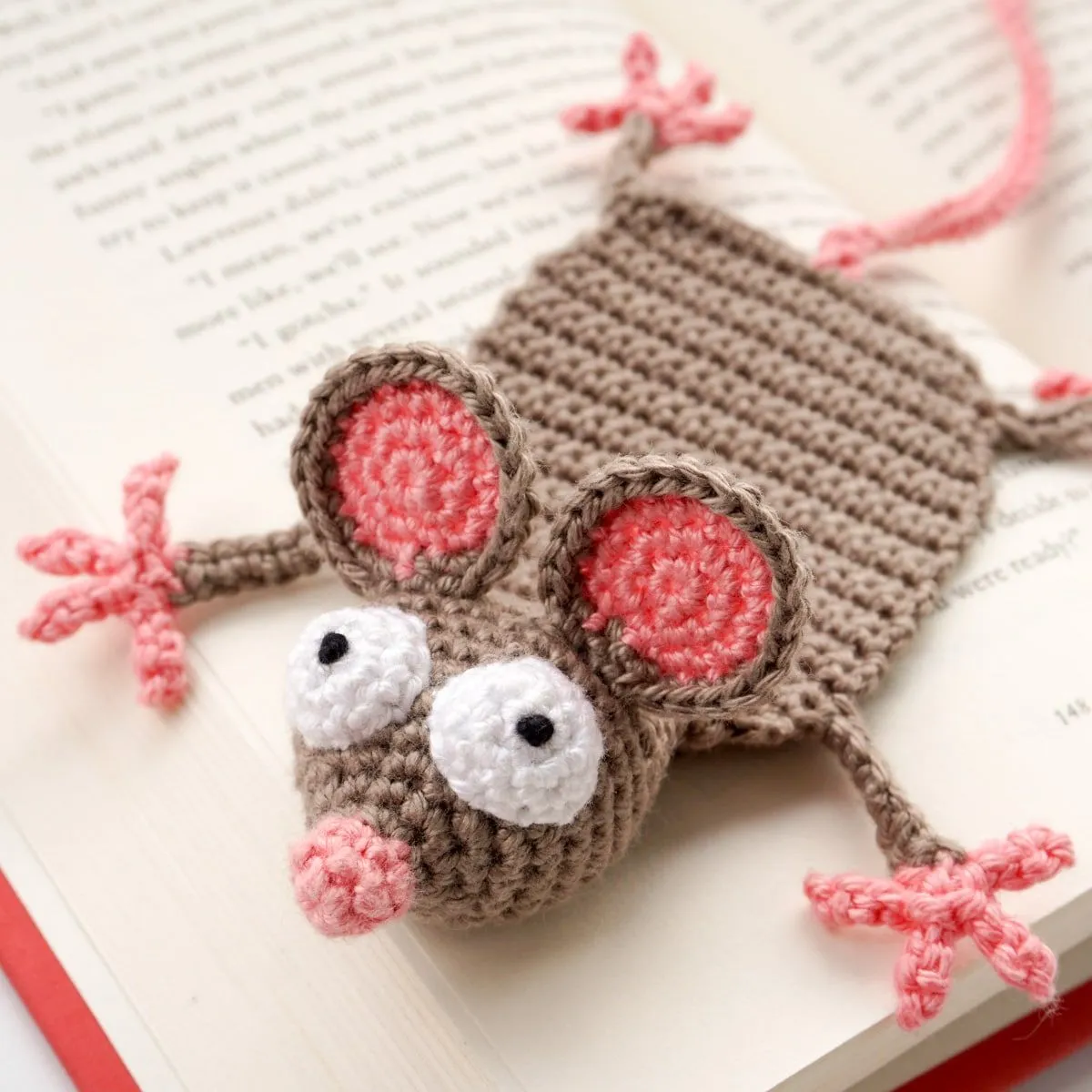 Patrón de Crochet Ratón Marcapáginas Amigurumi - «Ratón de Libro» | Supergurumi Patrón de Crochet Ratón Marcapáginas Amigurumi - «Ratón de Libro» | Supergurumi