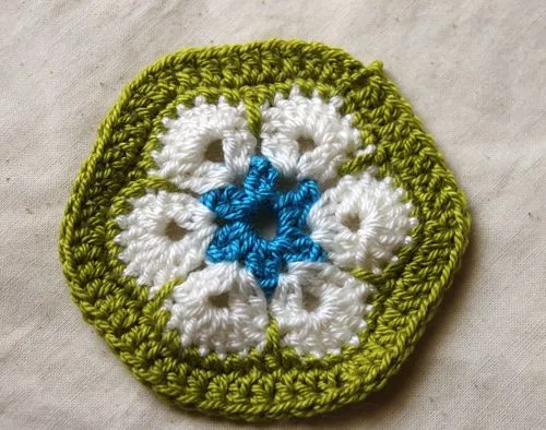 Patrón: flor africana a crochet | Corriendo con Tijeras