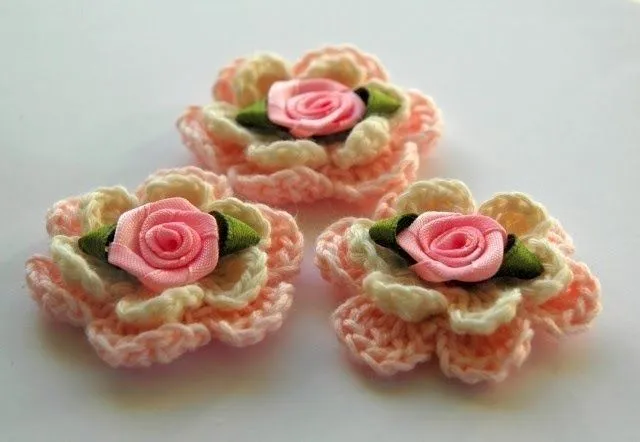 PATRÓN DE FLORES TEJIDA A GANCHILLO | Patrones Crochet ...