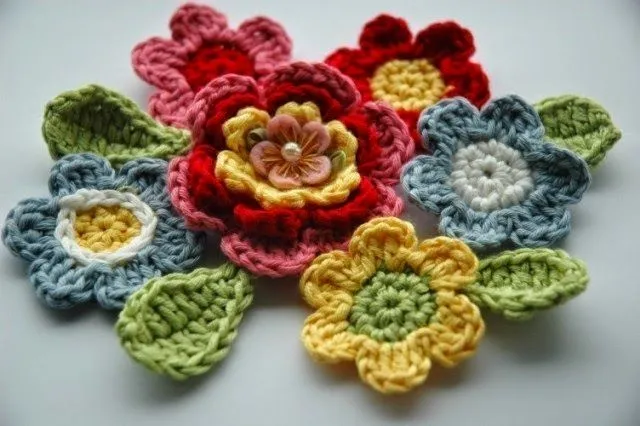 PATRÓN DE FLORES TEJIDA A GANCHILLO | Patrones Crochet ... PATRÓN DE FLORES TEJIDA A GANCHILLO | Patrones Crochet ...