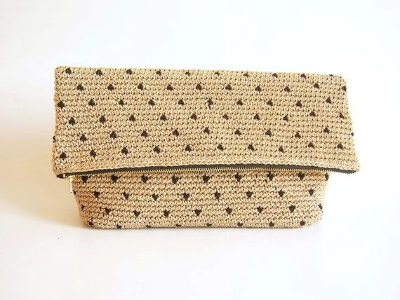 Patrón de gancho para cartera de puntos. Se teje por chabepatterns Patrón de gancho para cartera de puntos. Se teje por chabepatterns