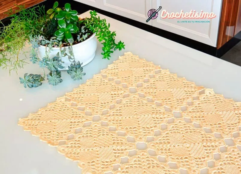 PATRÓN GRATIS Delicado Camino de Mesa a Crochet - Crochetisimo PATRÓN GRATIS Delicado Camino de Mesa a Crochet - Crochetisimo