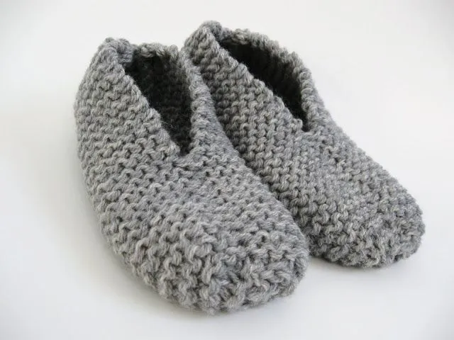 Patron gratuit de pantoufle facile au tricot | Crochet - Knitting ... Patron gratuit de pantoufle facile au tricot | Crochet - Knitting ...