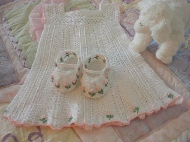 Hacer labores de ganchillo para bebé con los patrones de ropita te ... Hacer labores de ganchillo para bebé con los patrones de ropita te ...