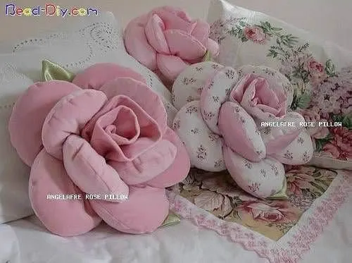 Almohada o cojín en forma de rosa | PatronesMil
