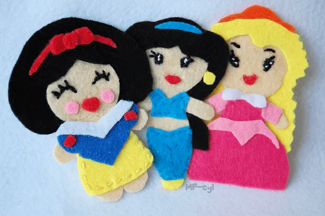 Patrones fieltro princesas Disney - Imagui