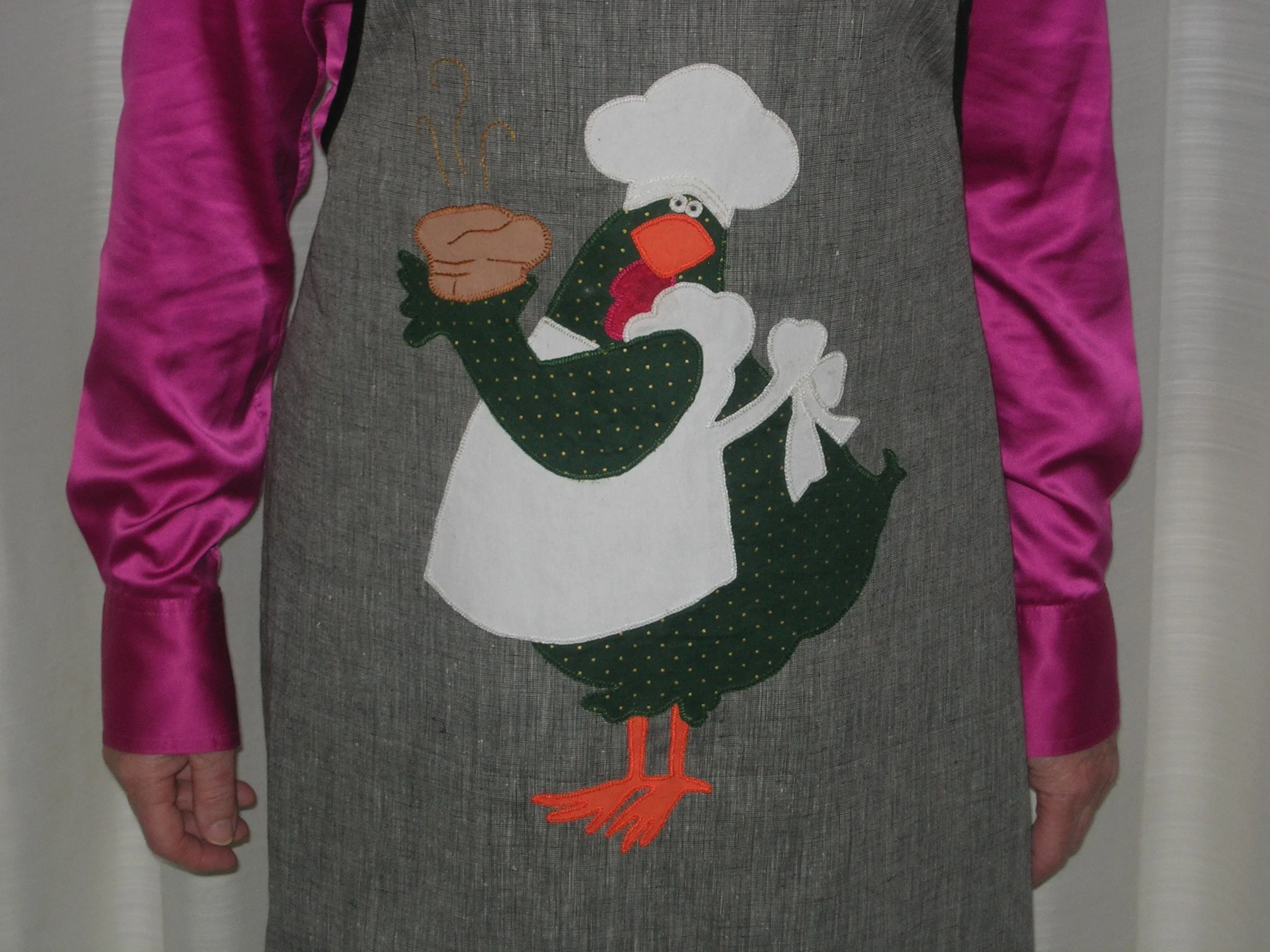 Delantal de patchwork gallina cocinera. | Tijeras y cuchara Delantal de patchwork gallina cocinera. | Tijeras y cuchara
