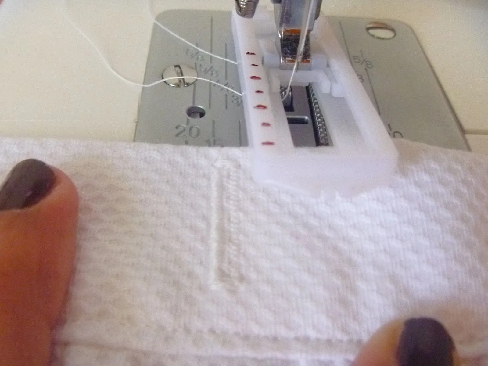 Con dos patucos: DIY: Faldón para recién nacido Con dos patucos: DIY: Faldón para recién nacido