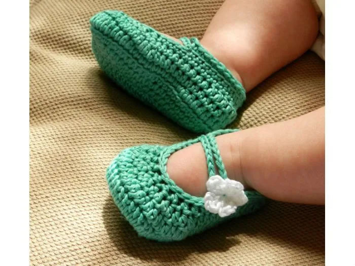 Tutoriale DIY: Cómo hacer unos patucos de ganchillo vía DaWanda ... Tutoriale DIY: Cómo hacer unos patucos de ganchillo vía DaWanda ...