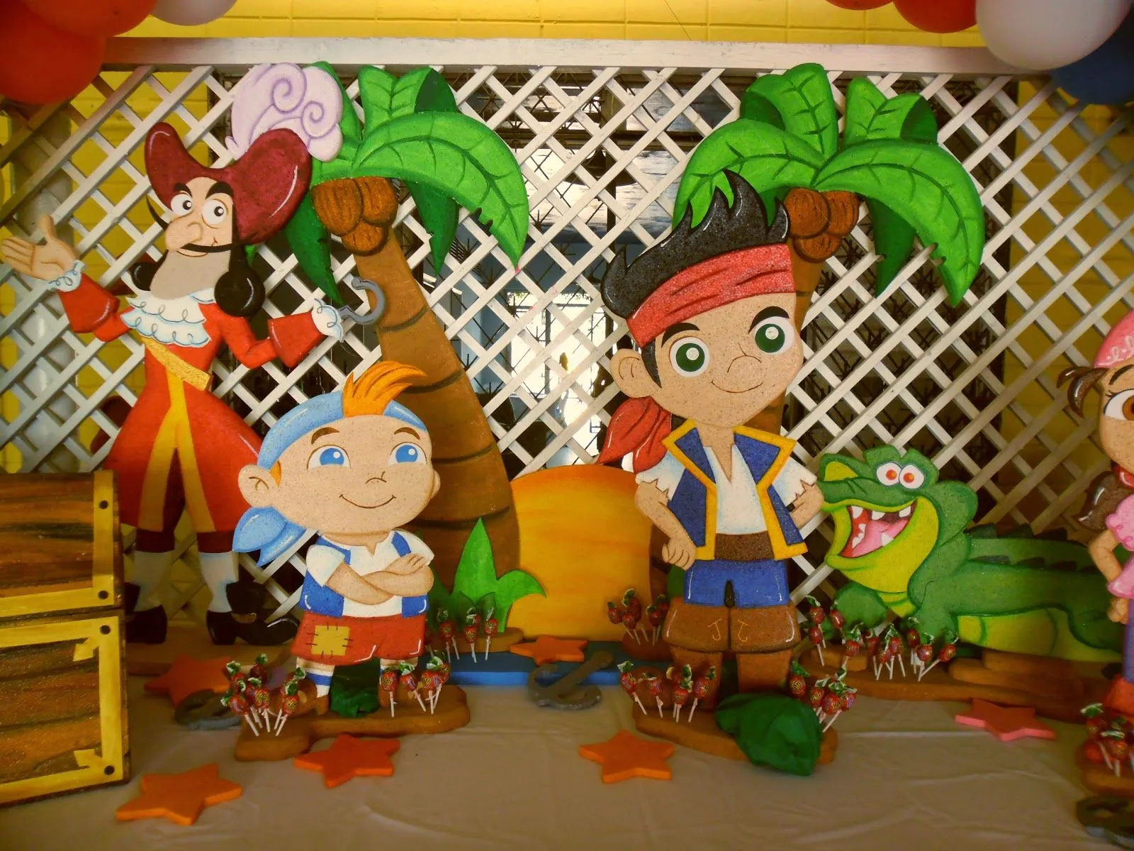 Payasita Caramelo: DECORACION JAKE EL PIRATA