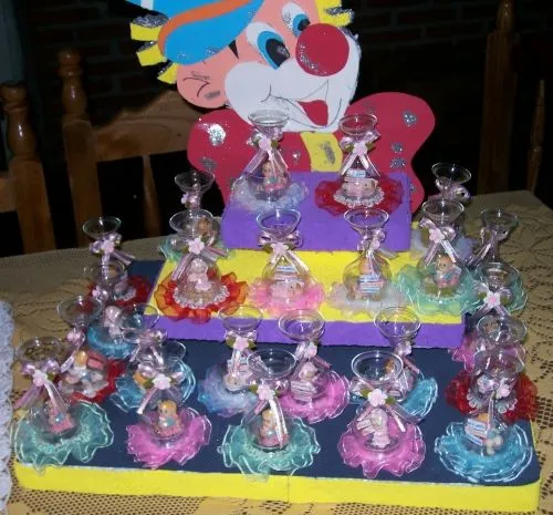 entregar invitacion y souvenir