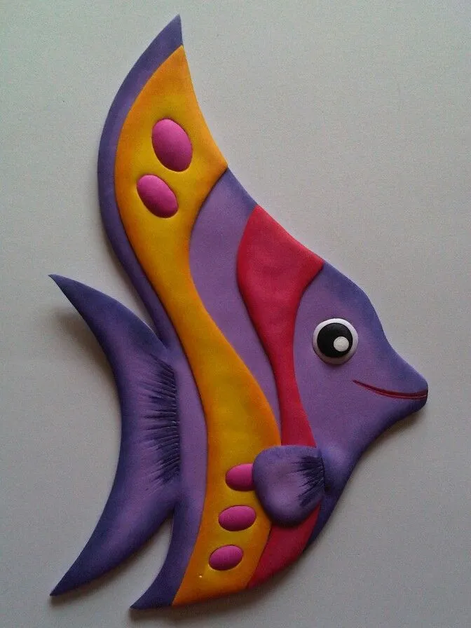 Peces_Figuras de animales elaboradas con Foamy para decorar fiestas de cumpleaños, diferentes espacios y ocas… | Polymer clay crafts, Clay art projects, Clay crafts Peces_Figuras de animales elaboradas con Foamy para decorar fiestas de cumpleaños, diferentes espacios y ocas… | Polymer clay crafts, Clay art projects, Clay crafts
