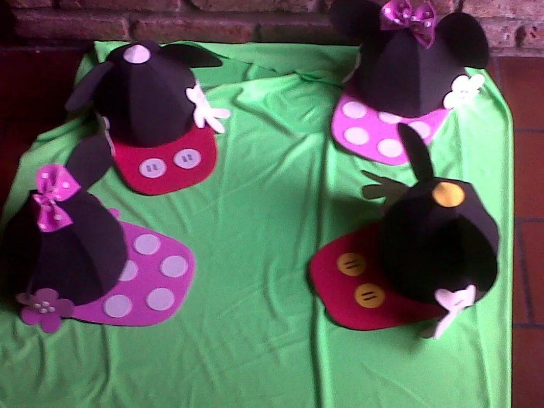 PECHERAS CON PIEZAS DE MICKEY ( OPCIONAL GORROS ) - ARTE & JUEGOS JUEGOS GIGANTES PECHERAS CON PIEZAS DE MICKEY ( OPCIONAL GORROS ) - ARTE & JUEGOS JUEGOS GIGANTES