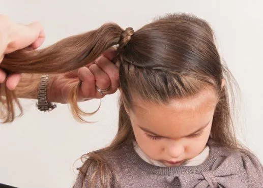 Peinado de fiesta para tu niña paso a paso (fotos) | Fiestas and Blog Peinado de fiesta para tu niña paso a paso (fotos) | Fiestas and Blog
