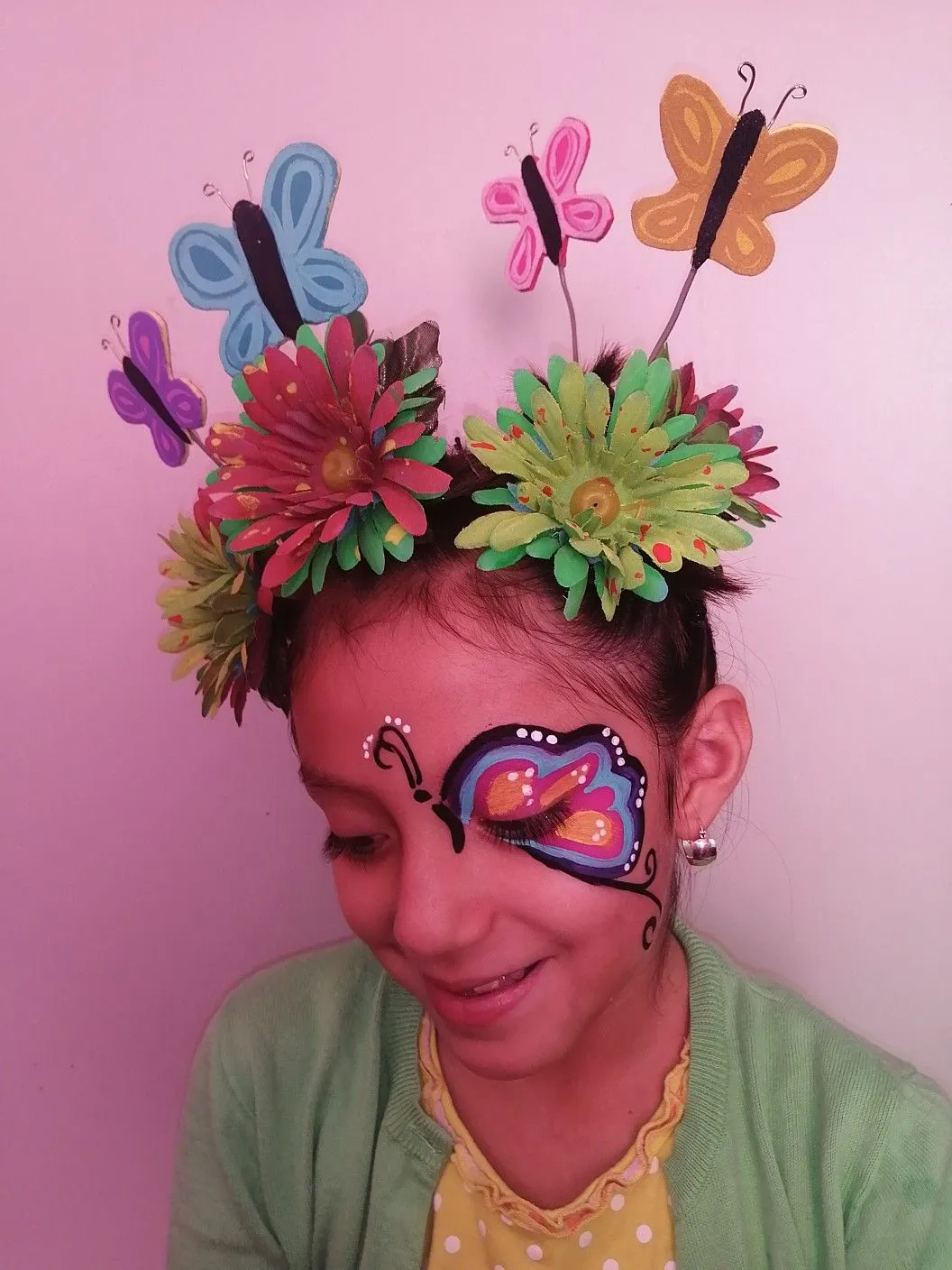 Peinado loco mariposas | Peinados locos, Peinados Peinado loco mariposas | Peinados locos, Peinados