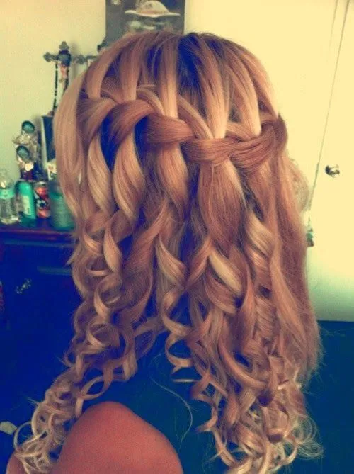 PEINADOS: ESCOGE TU MEJOR LOOK CON TRENZAS FÁCILES Y RÁPIDAS PEINADOS: ESCOGE TU MEJOR LOOK CON TRENZAS FÁCILES Y RÁPIDAS